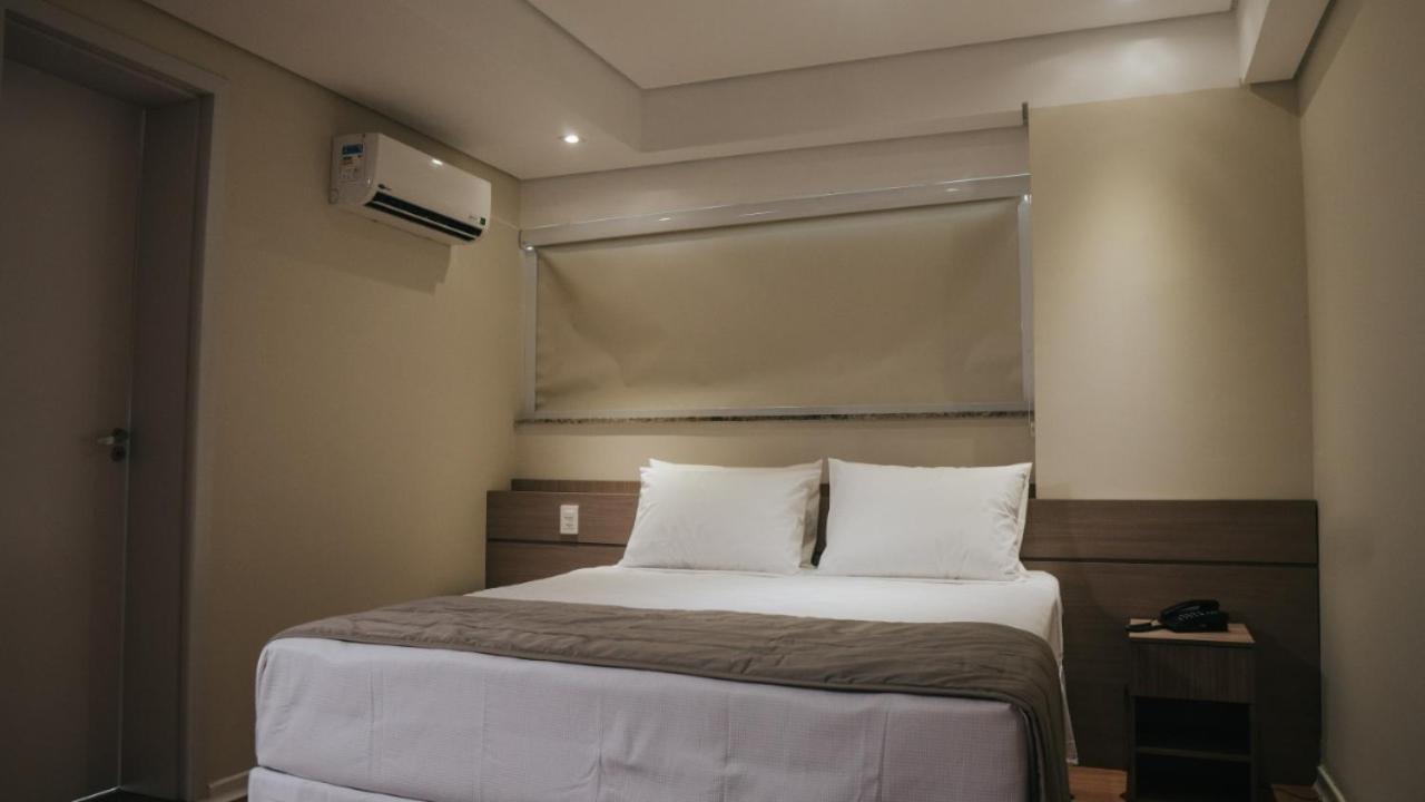 Hotel Golden Inn Lafaiete Консельейру-Лафаети Экстерьер фото